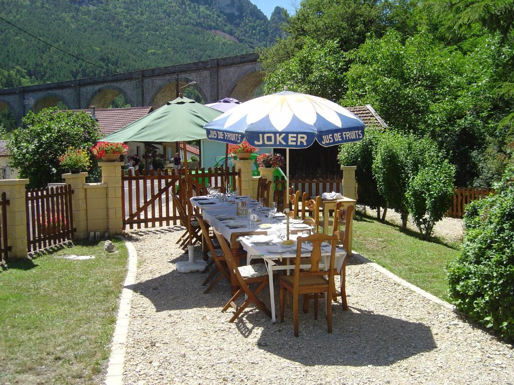 Bed and Breakfast Aux Quatre Saisons Axat Exterior foto
