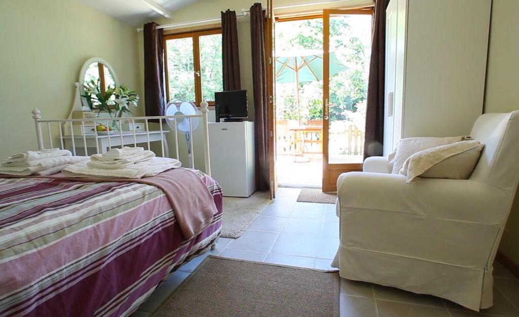 Bed and Breakfast Aux Quatre Saisons Axat Zimmer foto